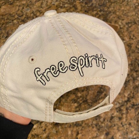 Cap/ Hat - Picture 2 of 4